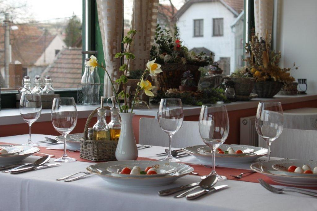 Hotel Vinohrad Milotice 외부 사진