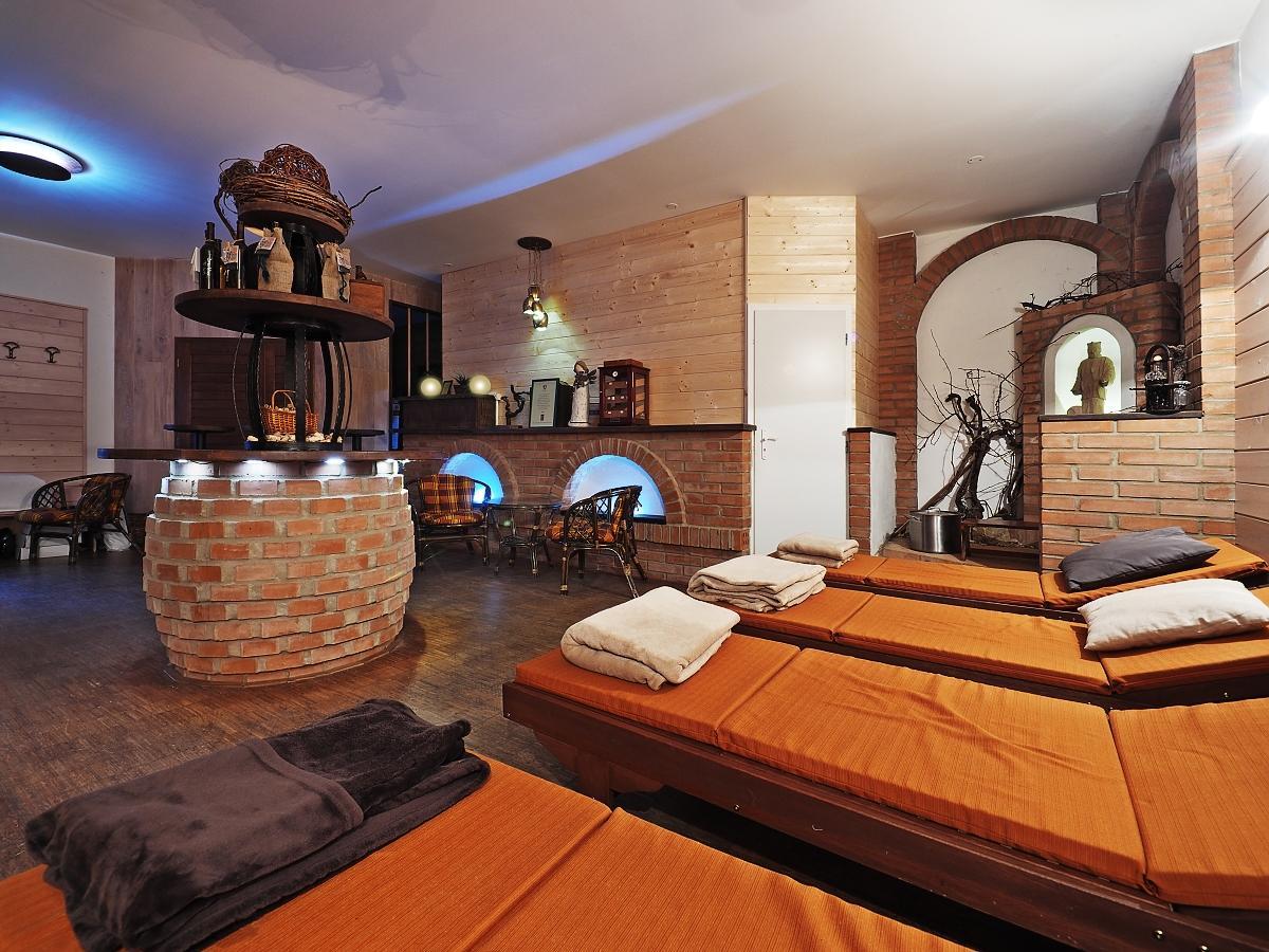 Hotel Vinohrad Milotice 외부 사진